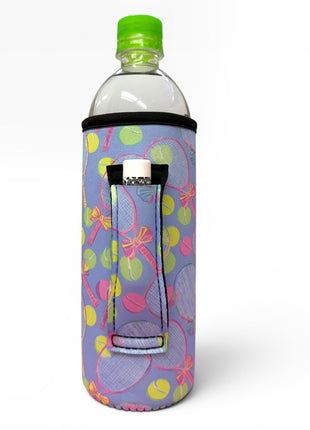 Preppy Tennis 16 - 24oz Soda & Water Bottle / Tallboy Can Handler™ - Drink Handlers