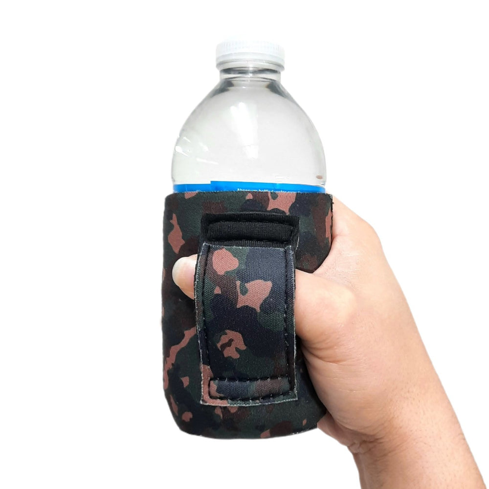 Camo 8oz Mini Can Pocket Handler™ - Drink Handlers