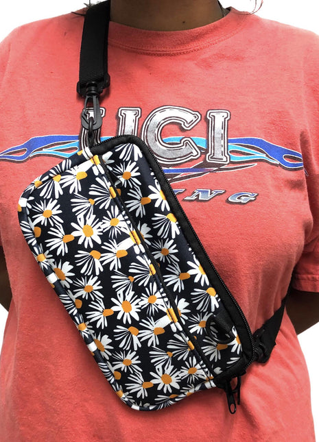 Daisy Cross Body Purse - Drink Handlers