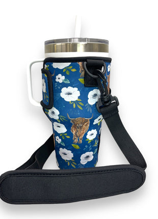 Highland Cows 25-35oz Tumbler With Handle Sleeve - Drink Handlers