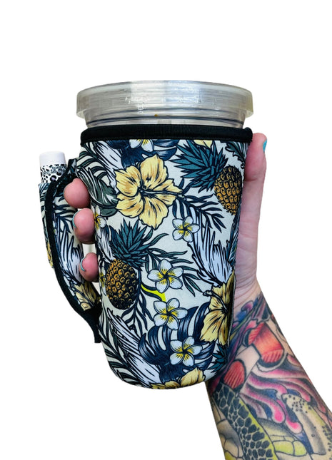 Yellow Isle 16oz PINT Glass / Medium Fountain Drinks and Tumbler Handlers™ - Drink Handlers